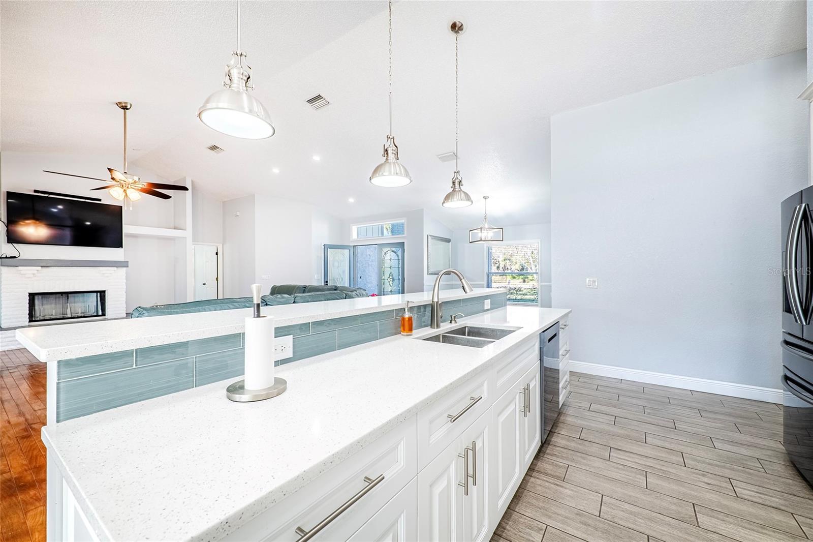 Image 17 of 48 For 15912 Armistead Lane