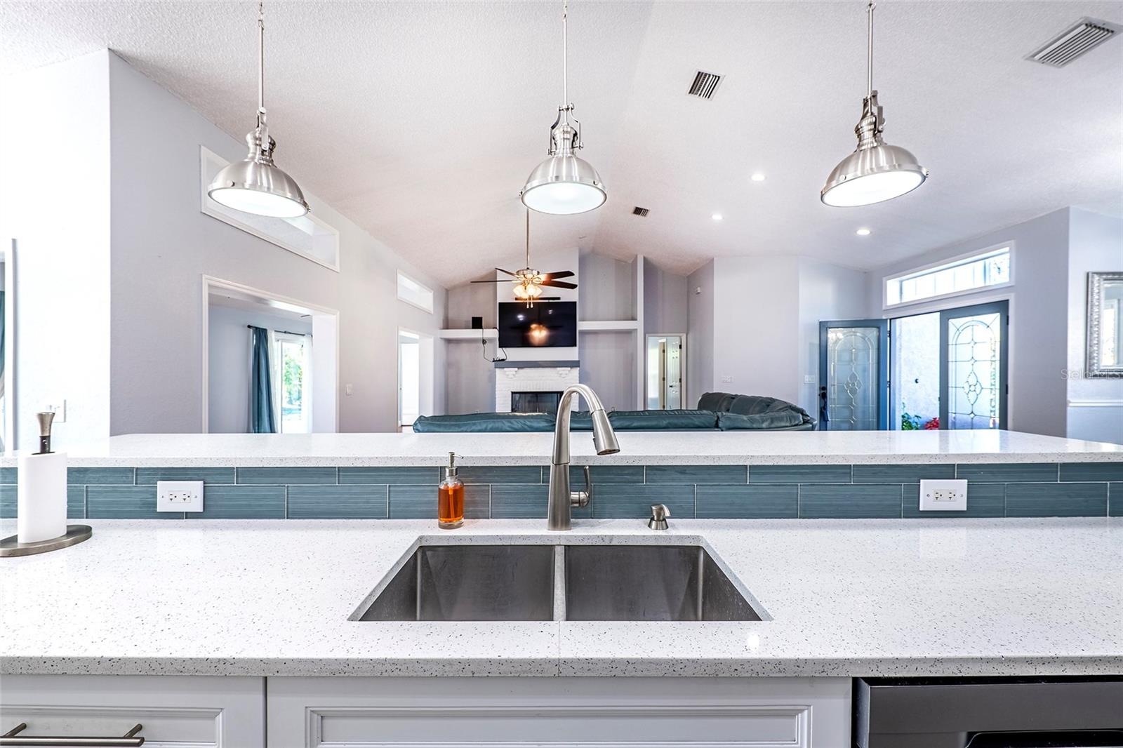 Image 20 of 48 For 15912 Armistead Lane