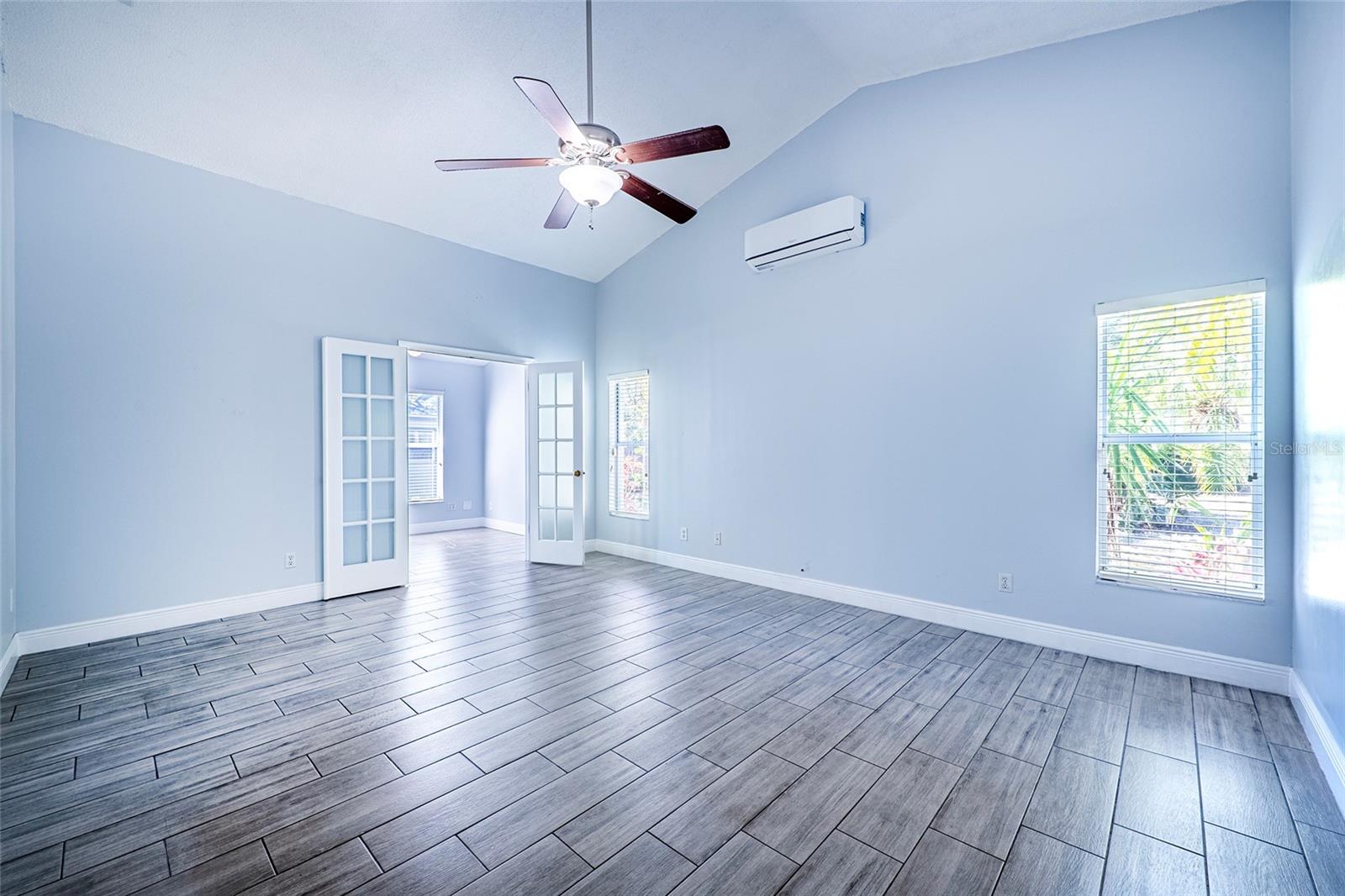 Image 22 of 48 For 15912 Armistead Lane