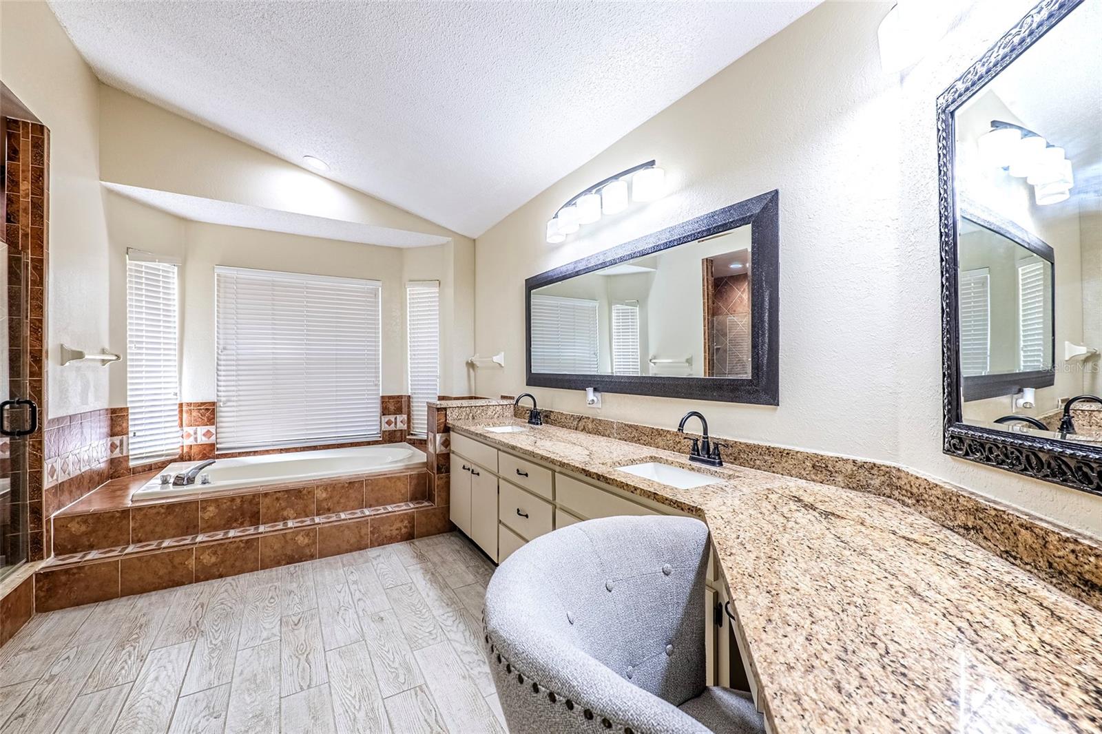 Image 29 of 48 For 15912 Armistead Lane