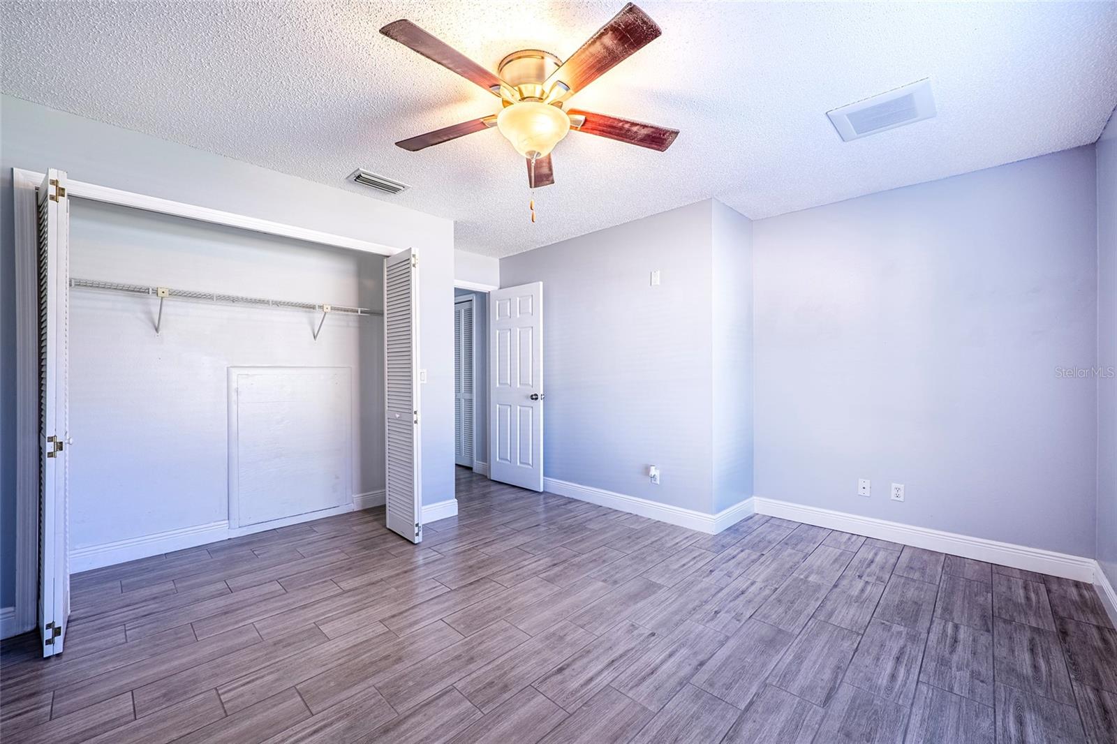 Image 30 of 48 For 15912 Armistead Lane