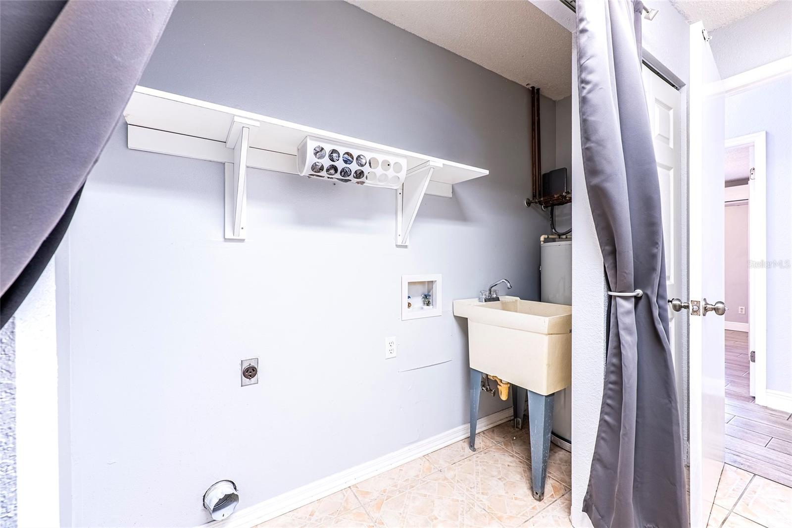 Image 33 of 48 For 15912 Armistead Lane