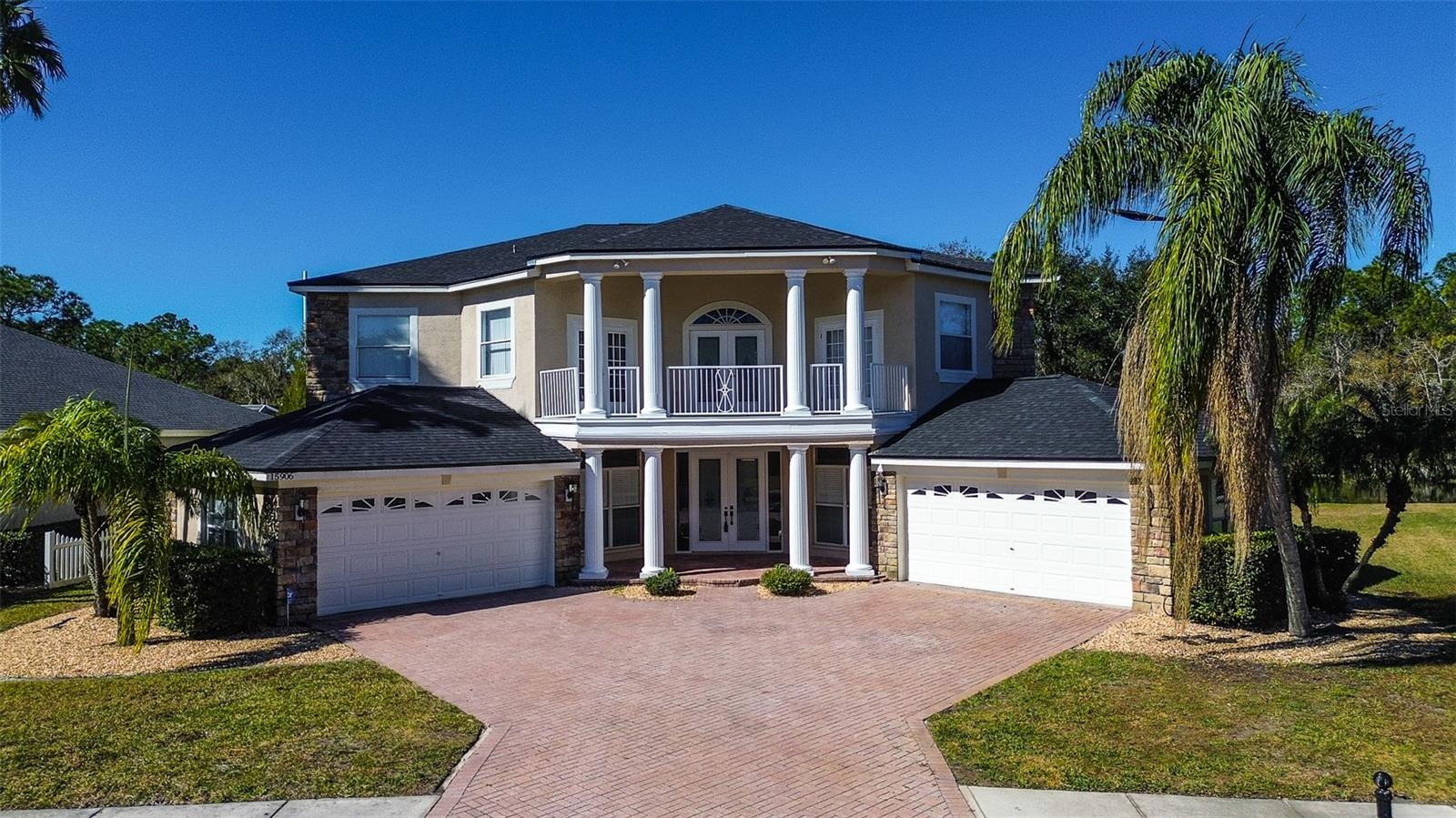 Listing photo id 0 for 15906 Prince William Place