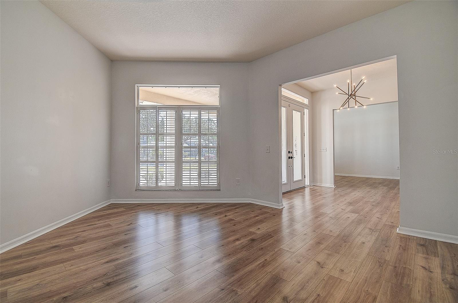 Listing photo id 20 for 15906 Prince William Place