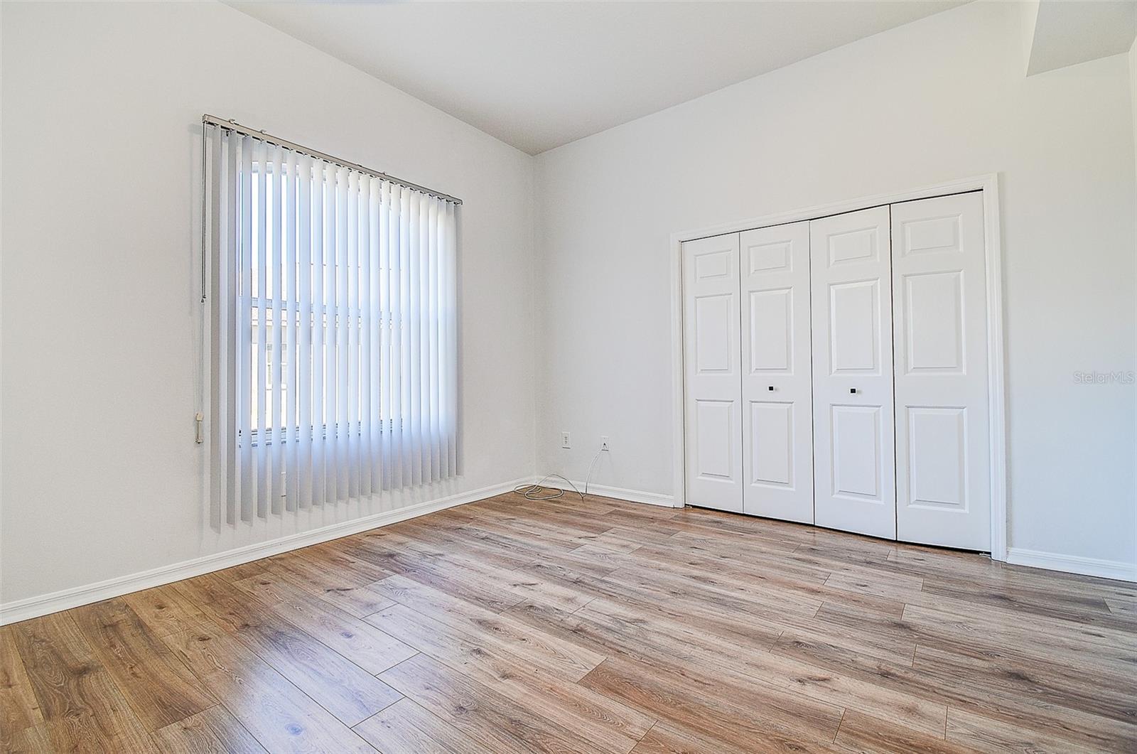 Listing photo id 30 for 15906 Prince William Place