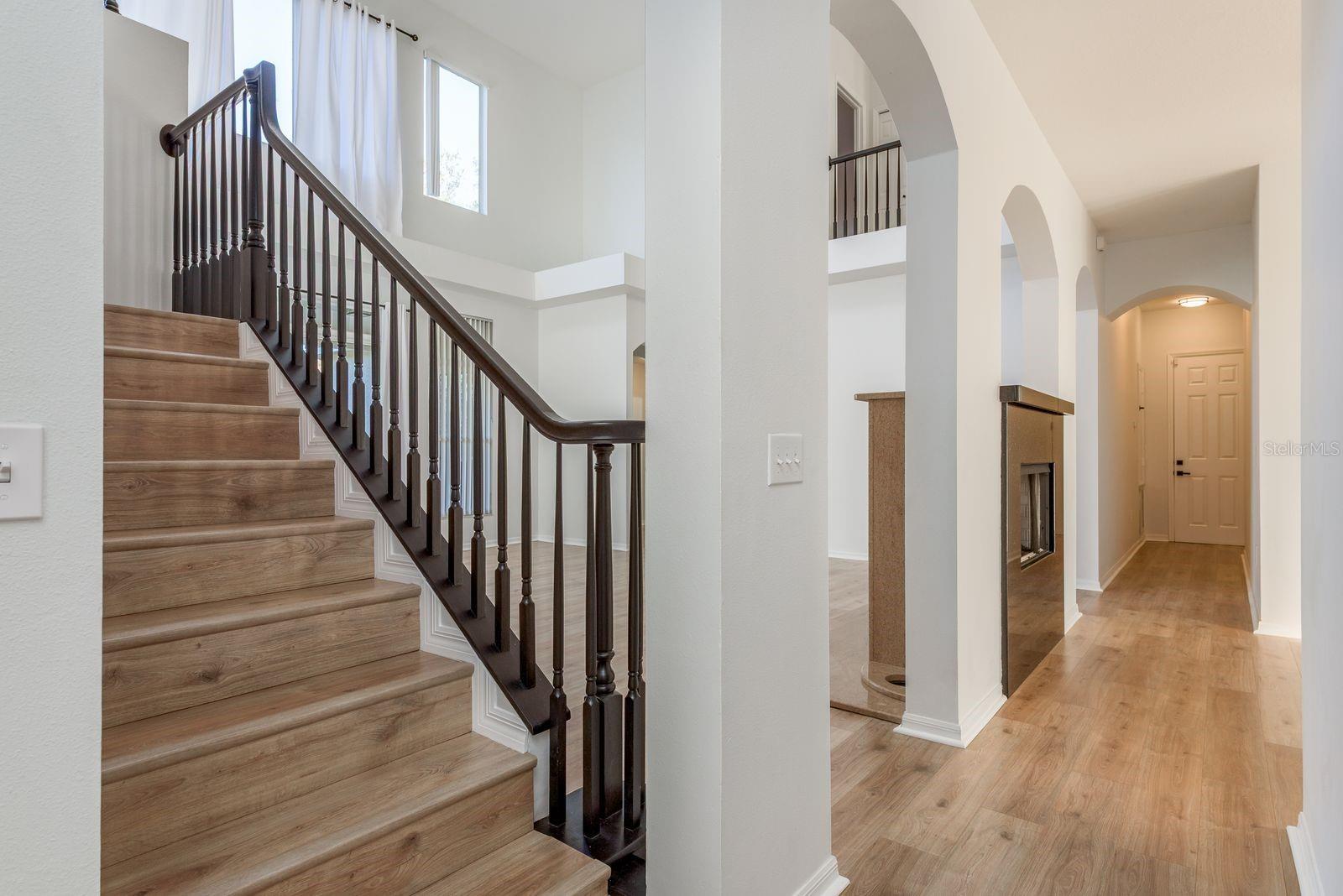 Listing photo id 32 for 15906 Prince William Place