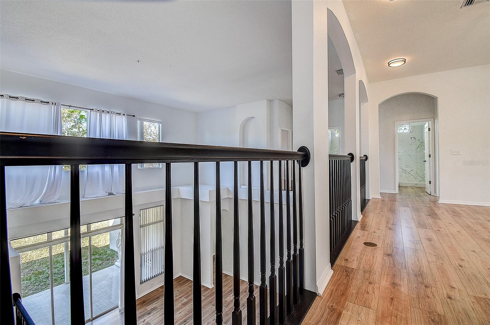 Listing photo id 34 for 15906 Prince William Place