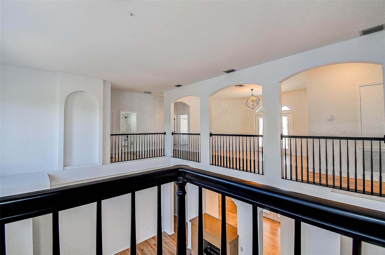 Listing photo id 45 for 15906 Prince William Place