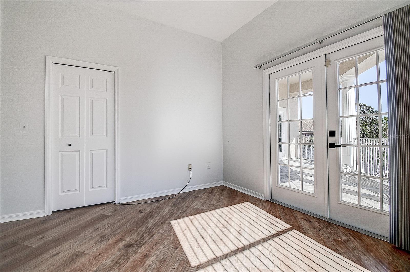 Listing photo id 51 for 15906 Prince William Place