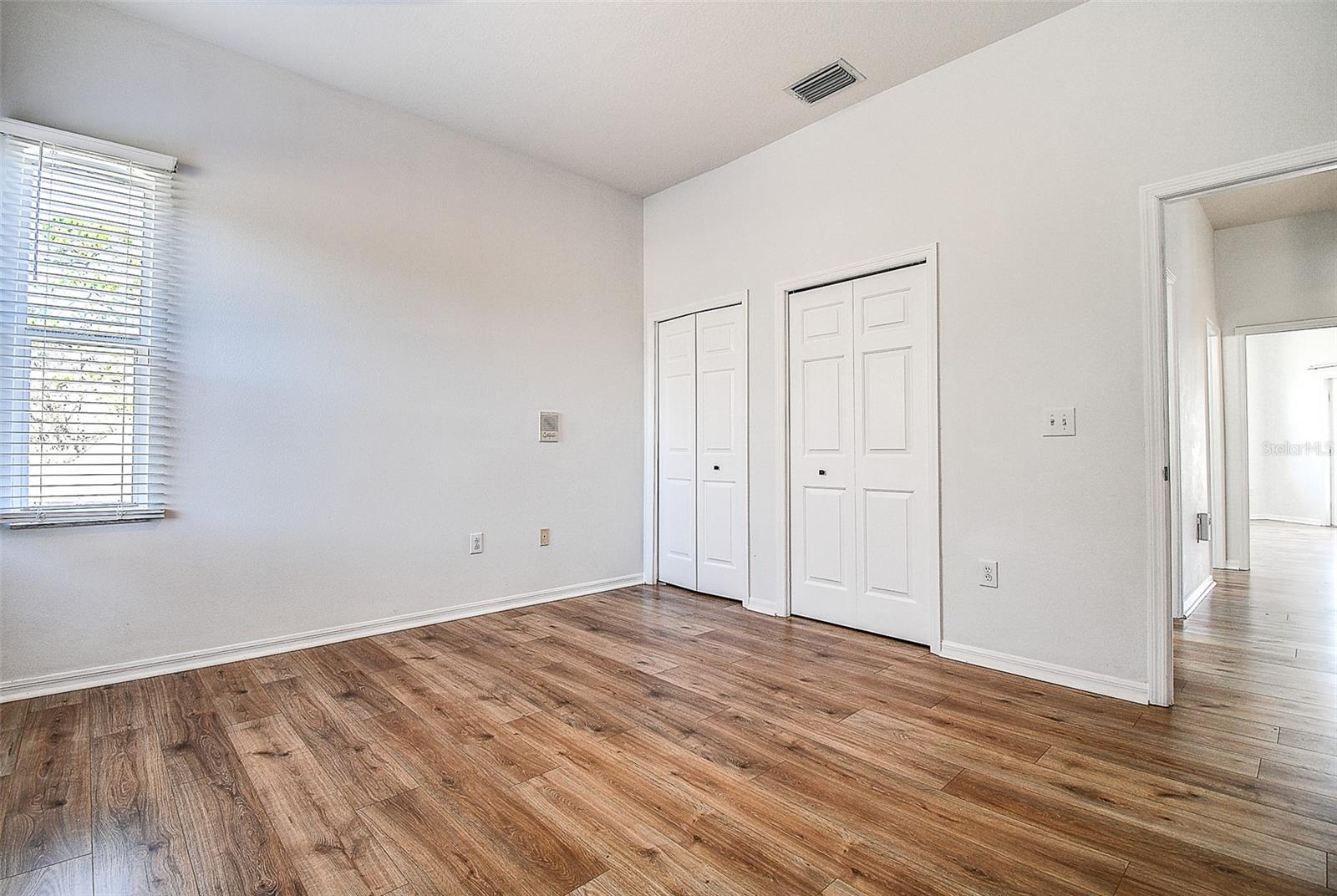 Listing photo id 57 for 15906 Prince William Place