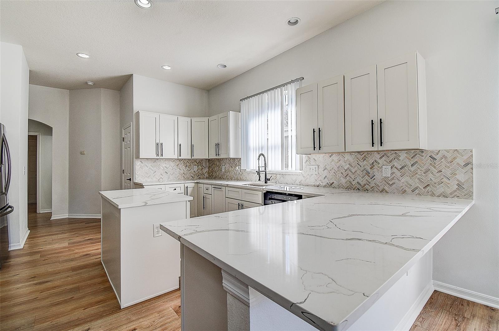 Listing photo id 7 for 15906 Prince William Place