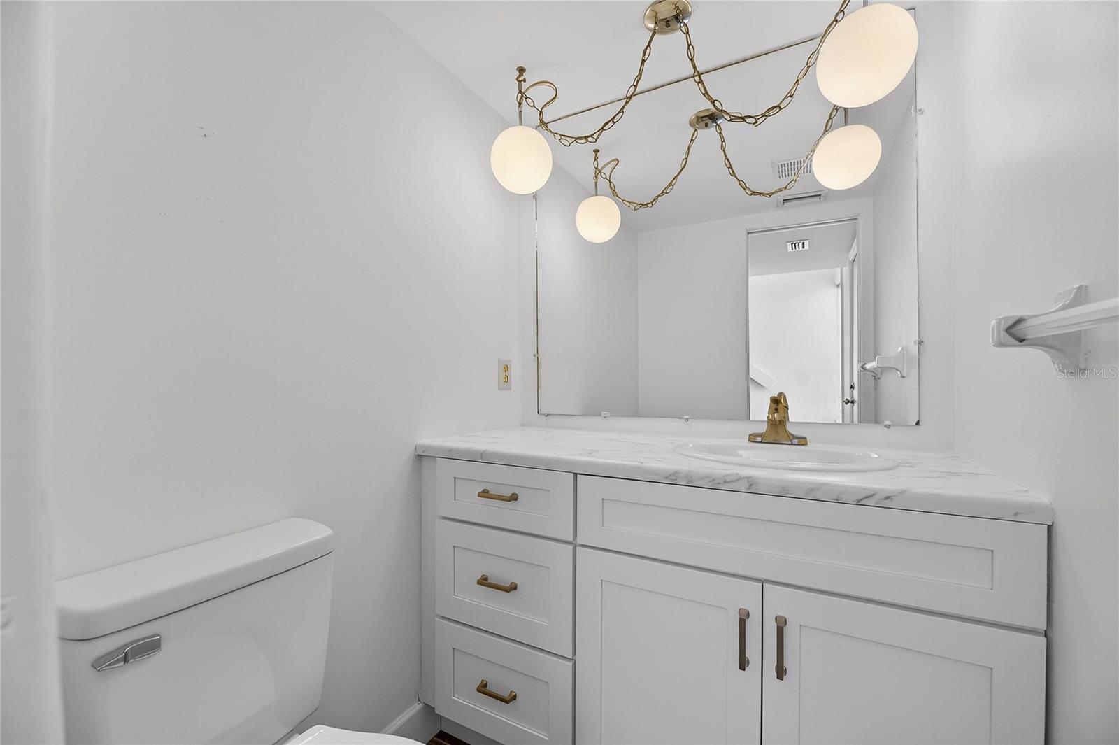 Listing photo id 3 for 1028 Apollo Beach Boulevard 23