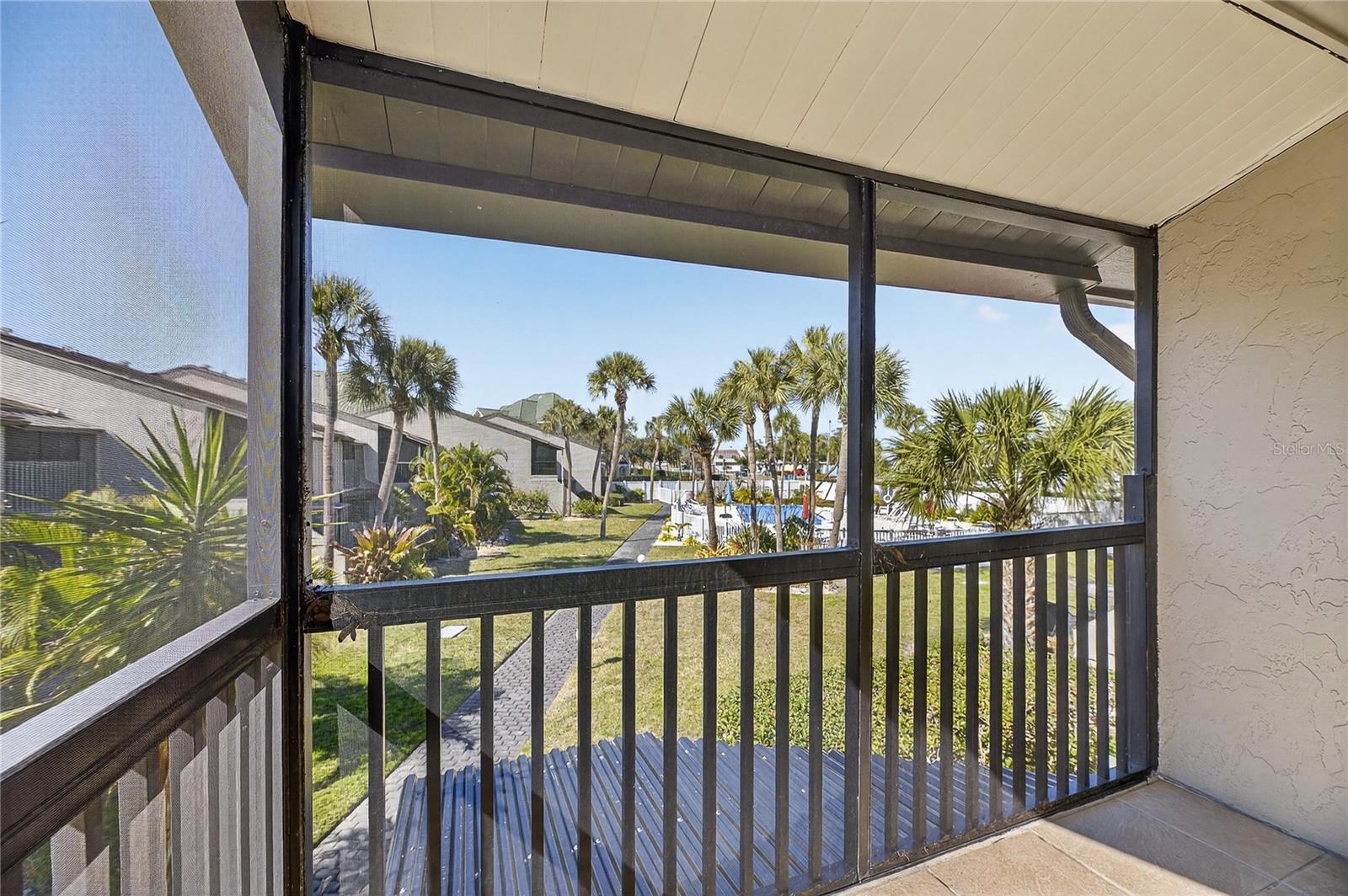 Listing photo id 50 for 1028 Apollo Beach Boulevard 23