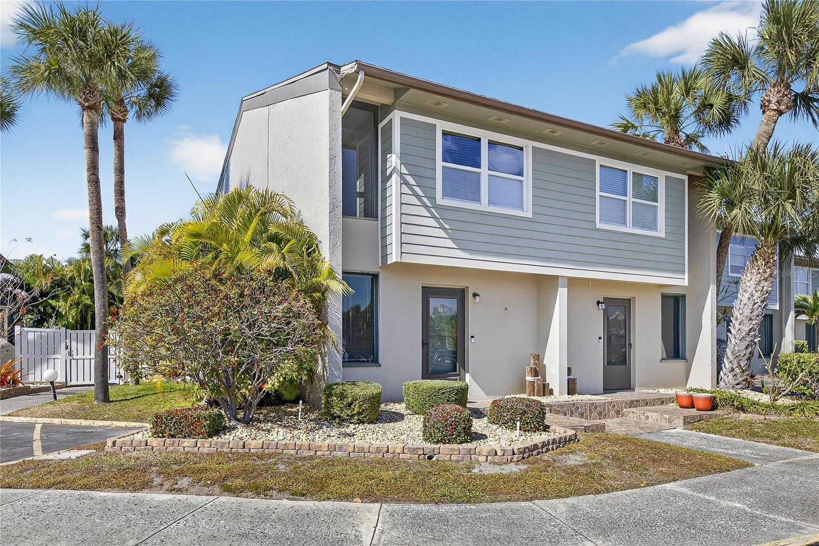 Listing photo id 55 for 1028 Apollo Beach Boulevard 23
