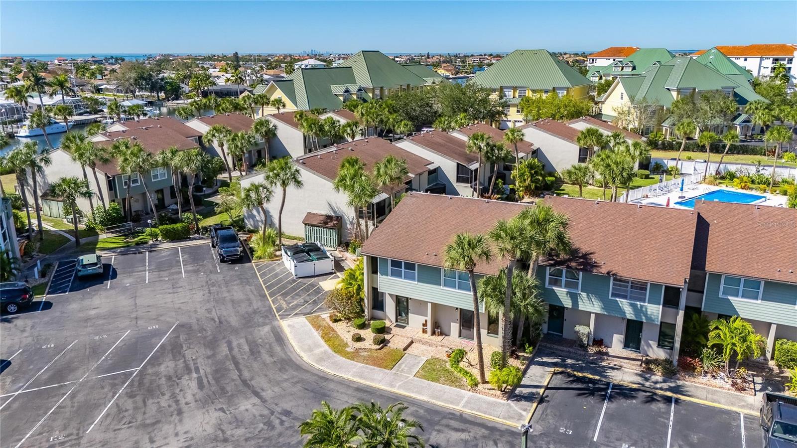 Listing photo id 57 for 1028 Apollo Beach Boulevard 23