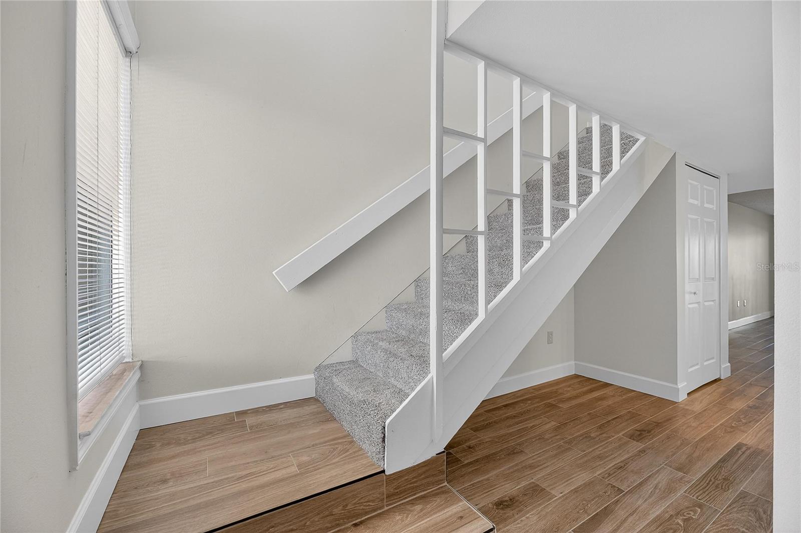 Listing photo id 4 for 1028 Apollo Beach Boulevard 23