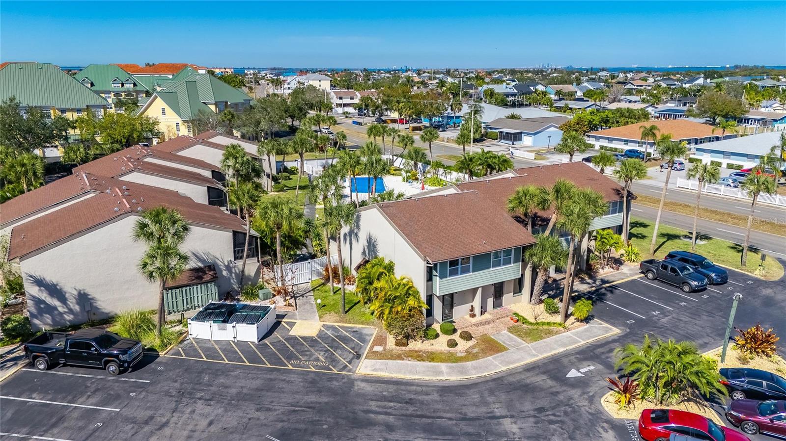 Listing photo id 59 for 1028 Apollo Beach Boulevard 23