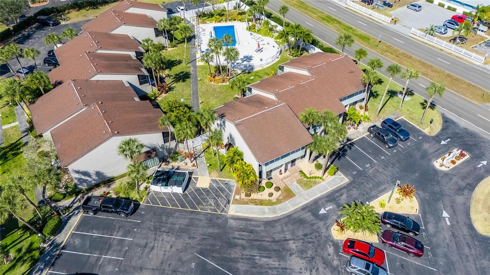 Listing photo id 60 for 1028 Apollo Beach Boulevard 23