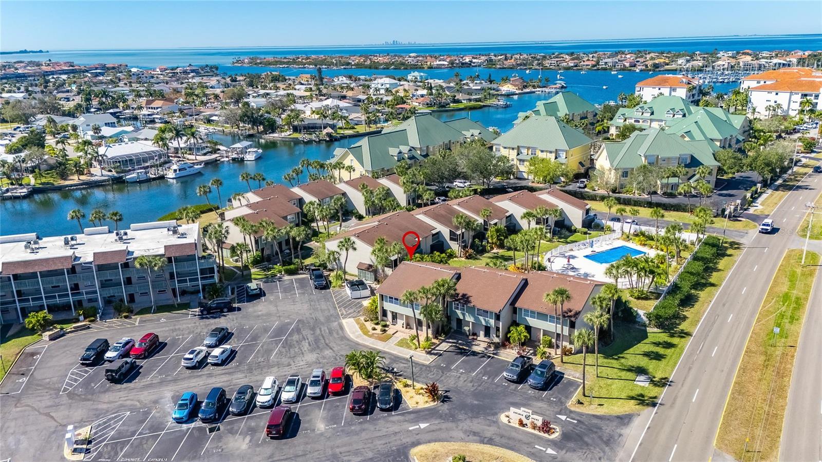 Listing photo id 64 for 1028 Apollo Beach Boulevard 23