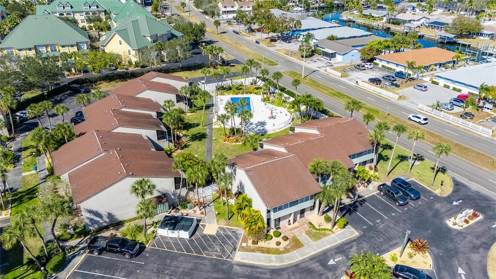 Listing photo id 75 for 1028 Apollo Beach Boulevard 23