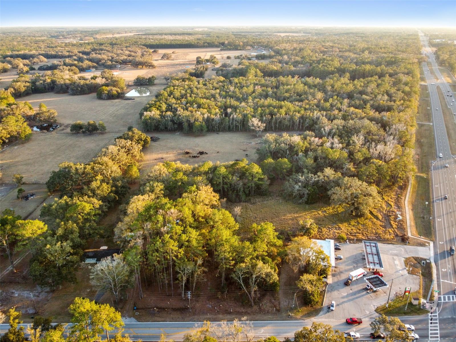 Listing photo id 0 for  Powell Road 