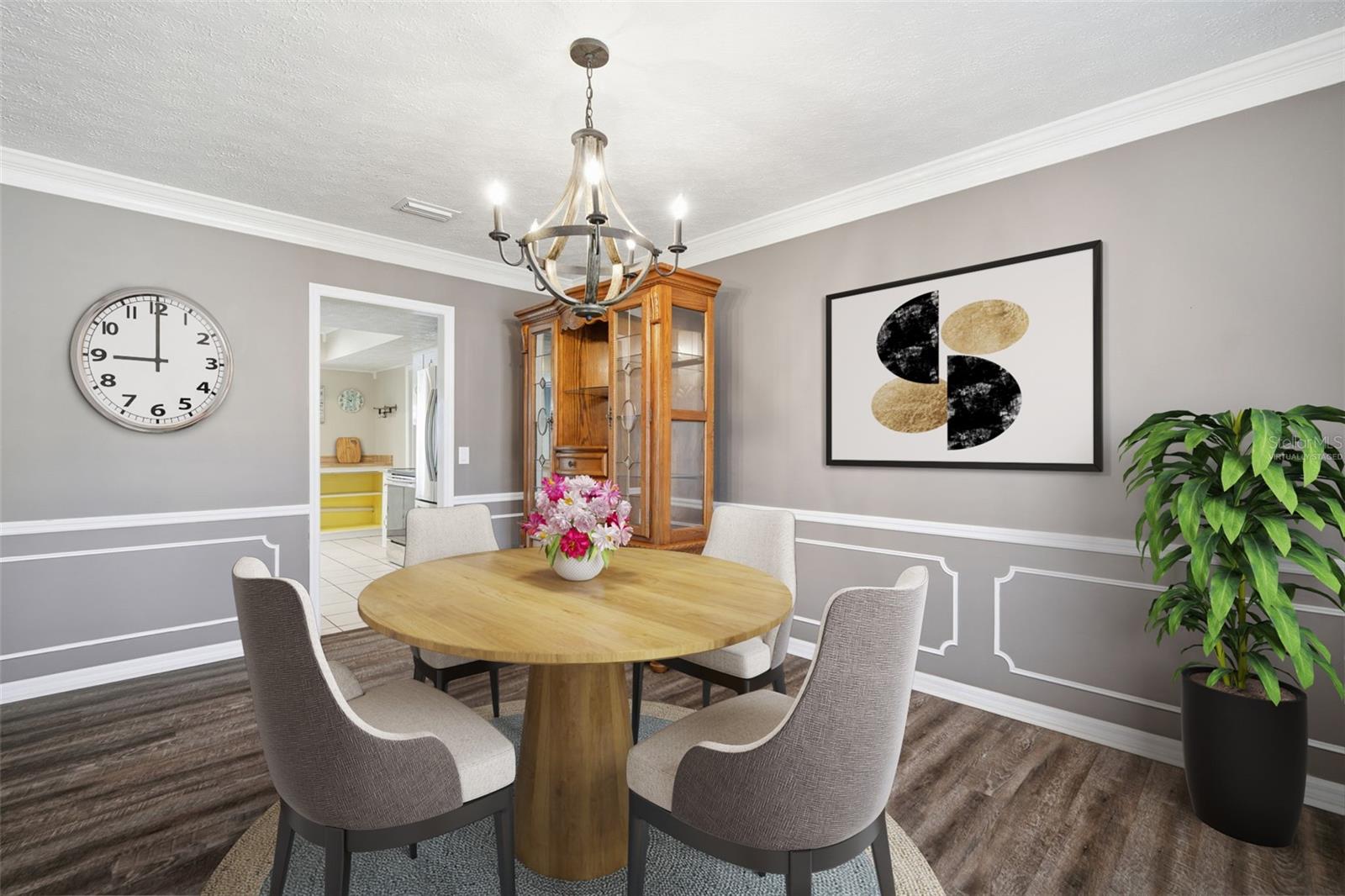 Listing photo id 24 for 2842 Springdell Circle