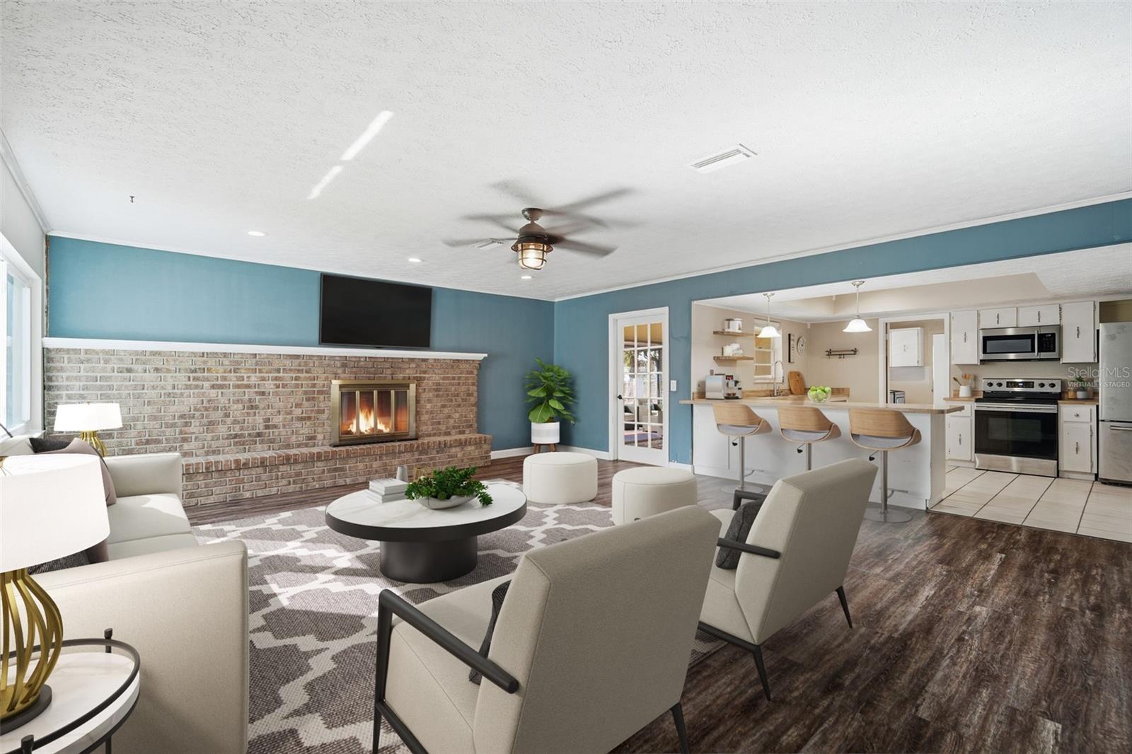 Listing photo id 1 for 2842 Springdell Circle