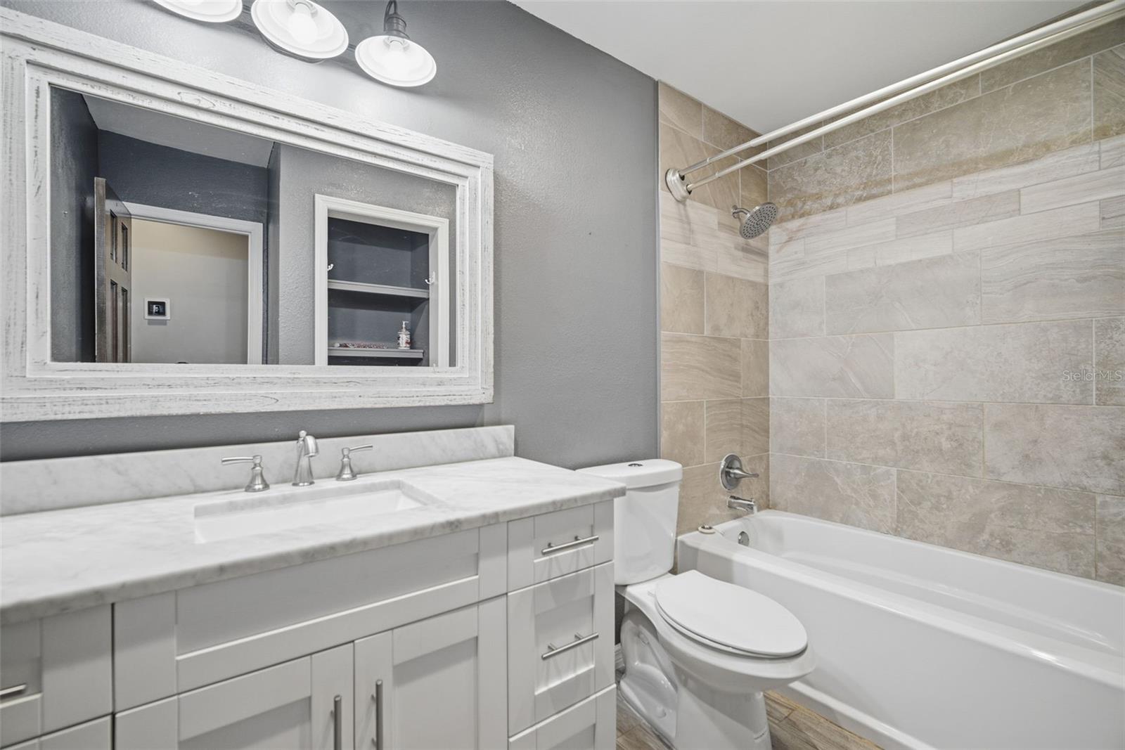 Listing photo id 51 for 2842 Springdell Circle