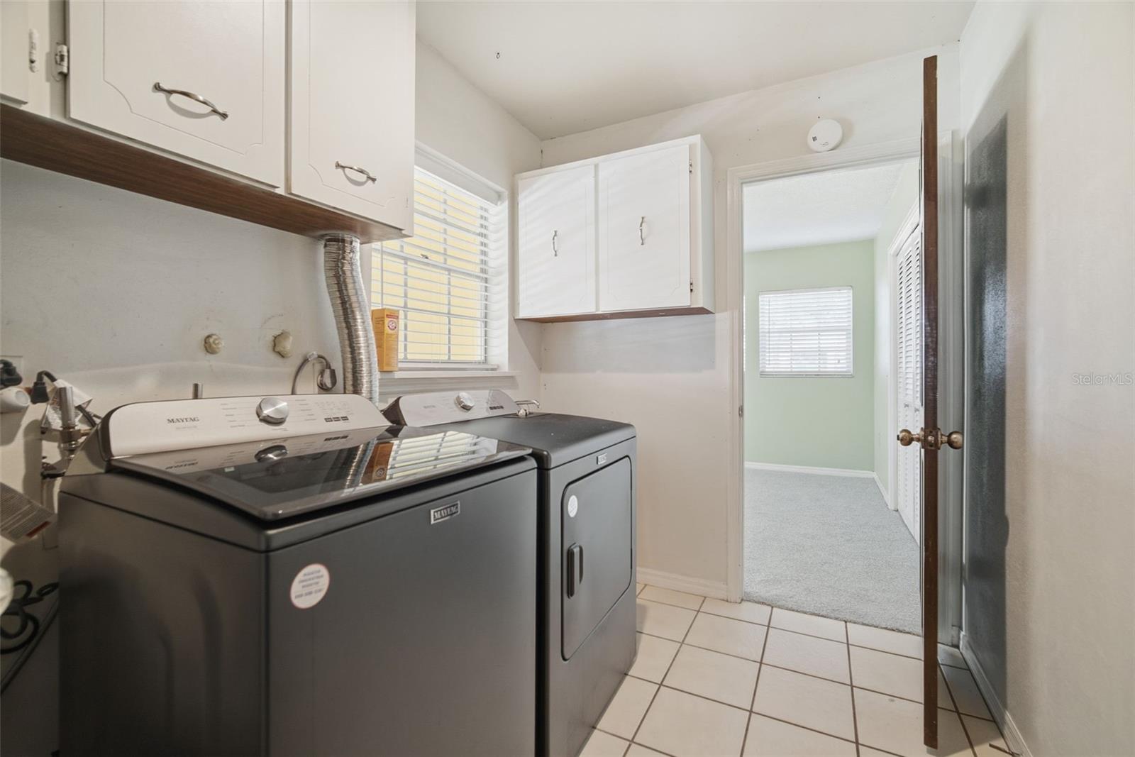 Listing photo id 56 for 2842 Springdell Circle