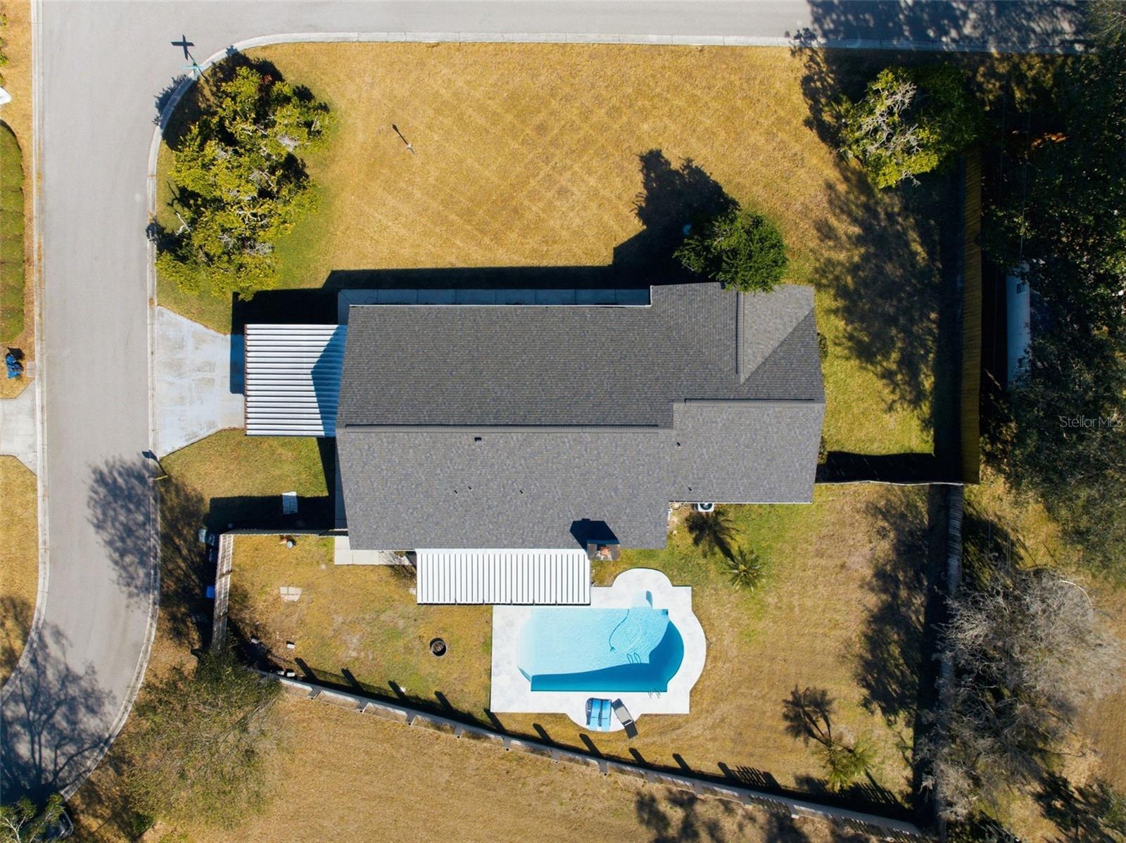 Listing photo id 75 for 2842 Springdell Circle