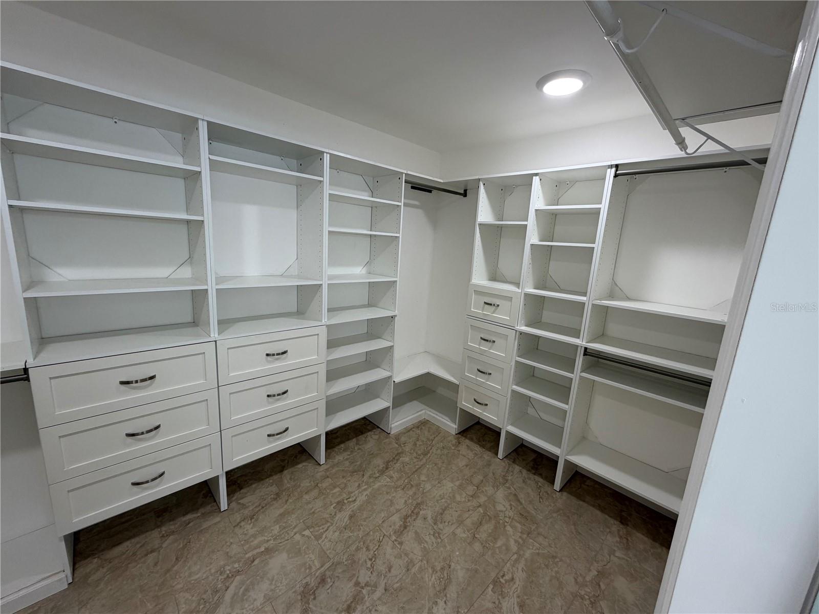 Image 10 of 37 For 7031 Drury Street