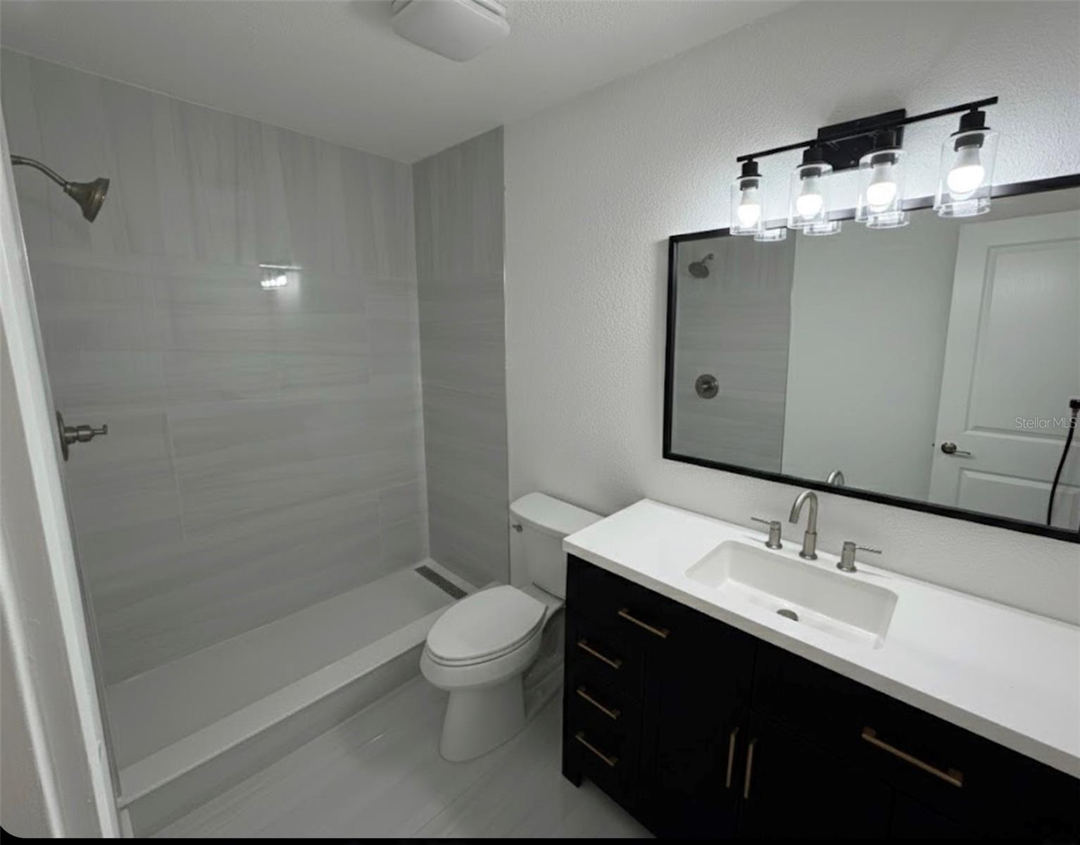 Image 14 of 37 For 7031 Drury Street