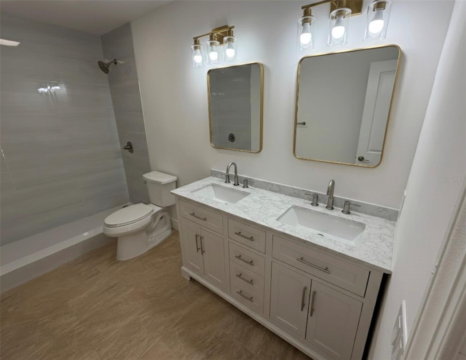 Image 15 of 37 For 7031 Drury Street