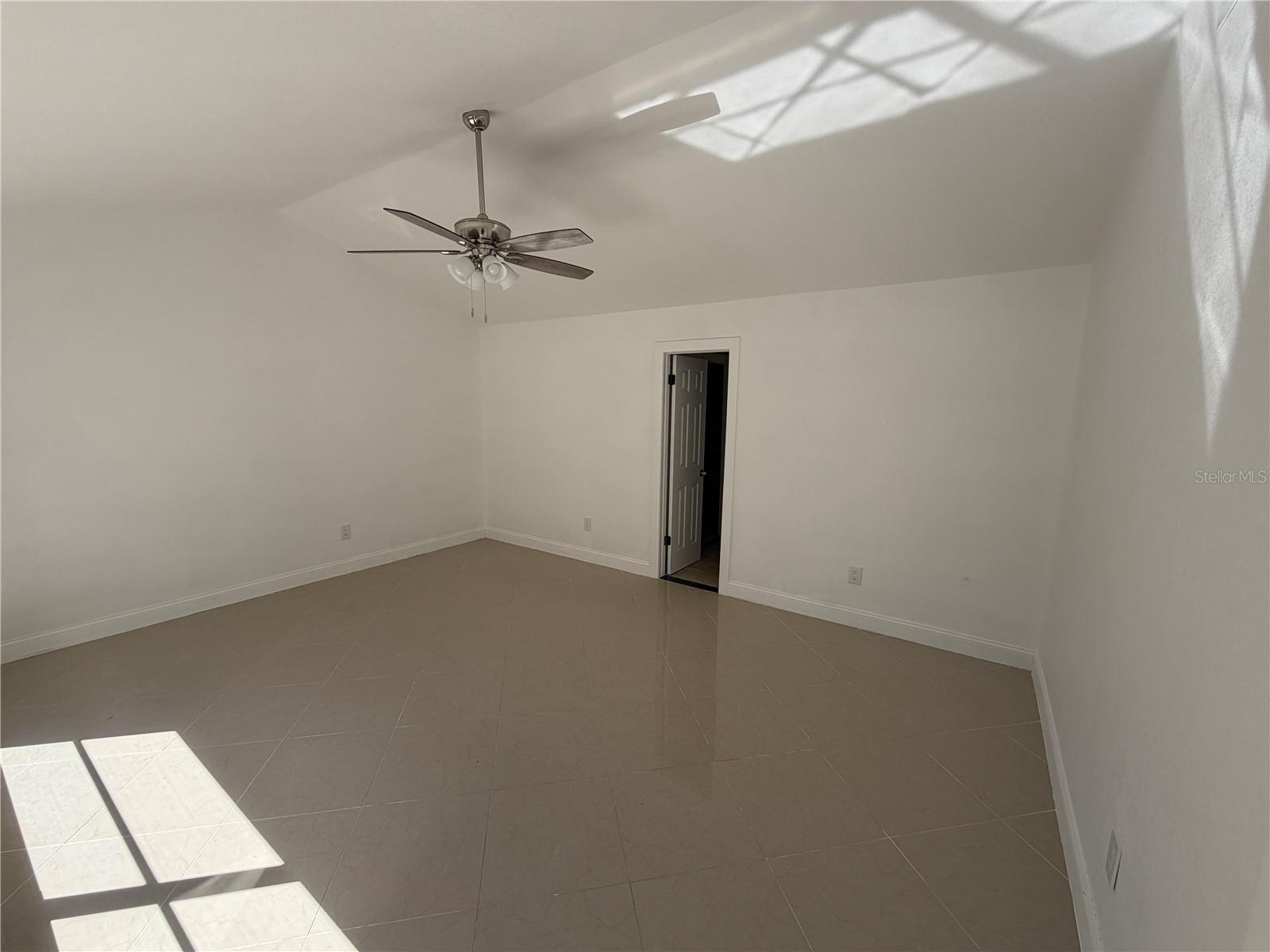 Image 9 of 37 For 7031 Drury Street