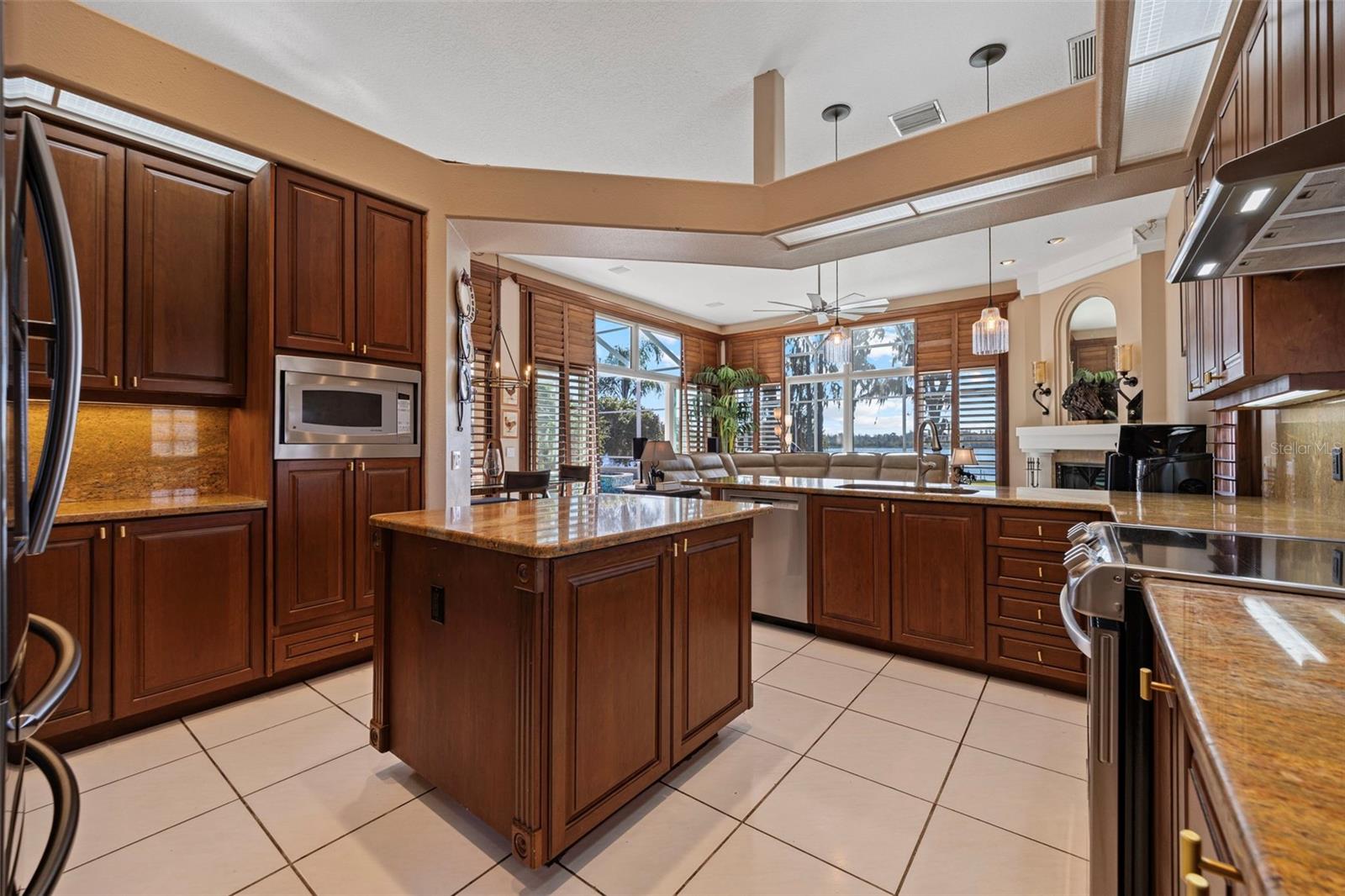 Image 23 of 86 For 18991 Crooked Lane