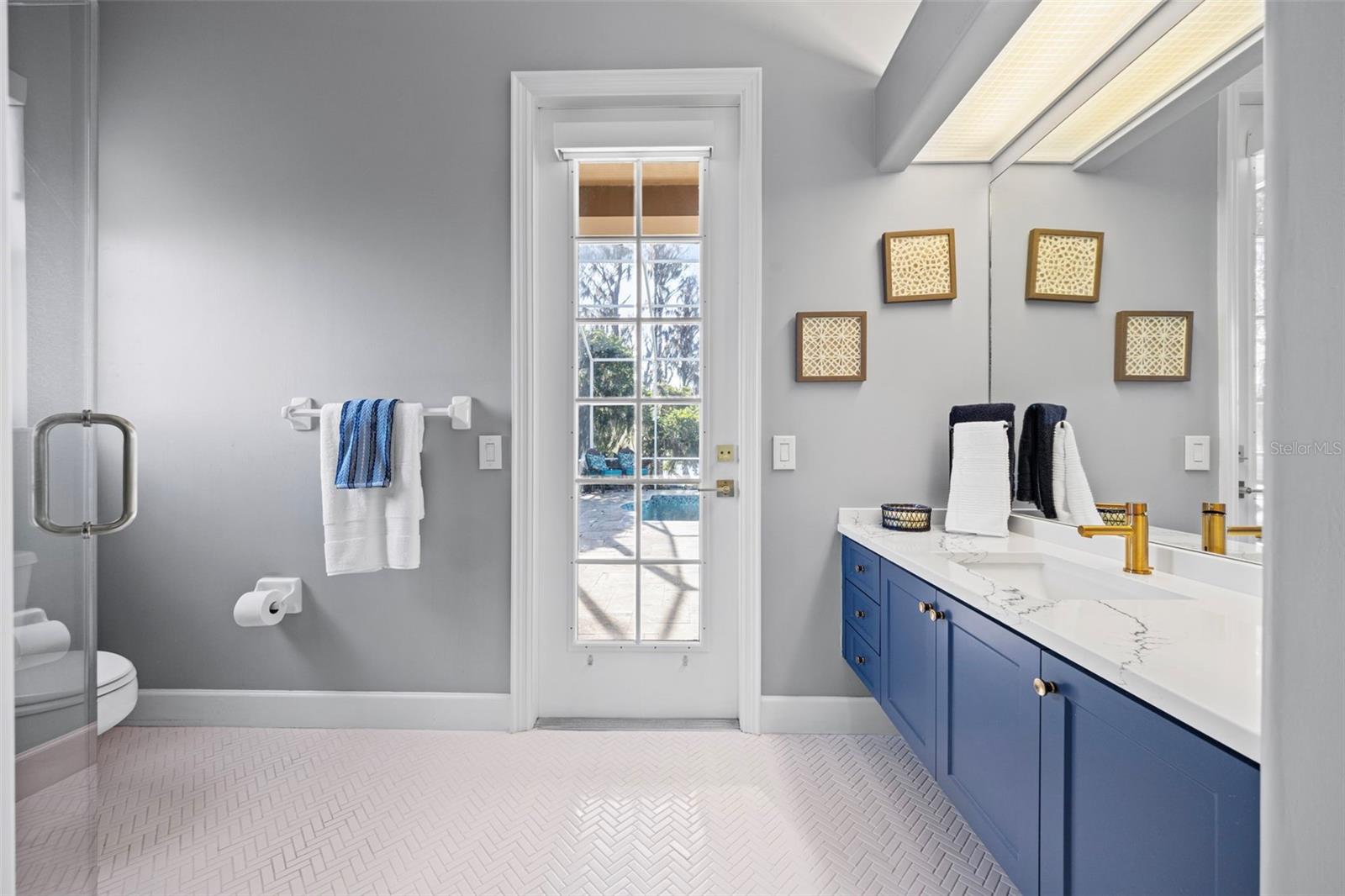 Image 36 of 86 For 18991 Crooked Lane