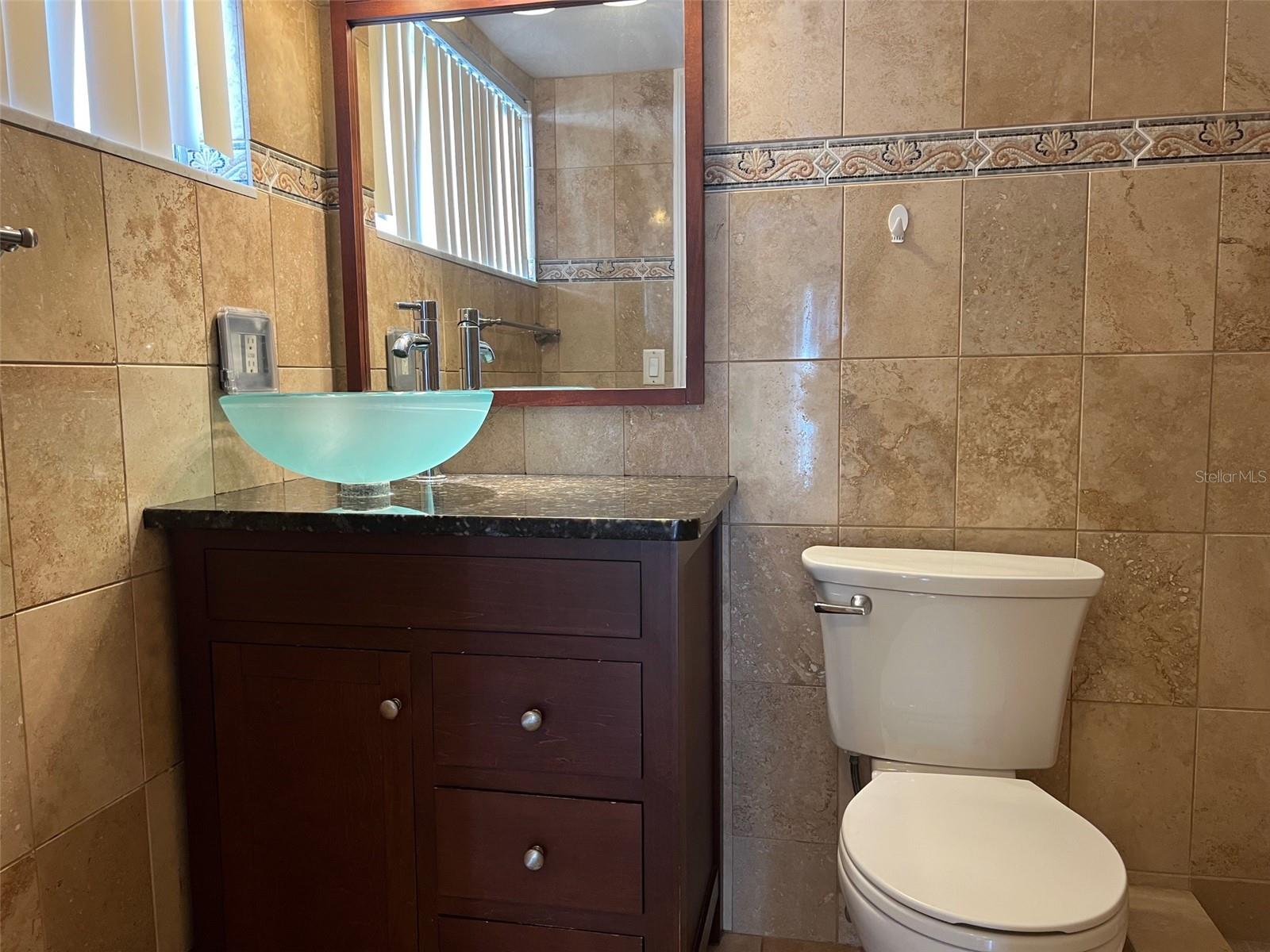 Listing photo id 10 for 2625 State Road 590  2514