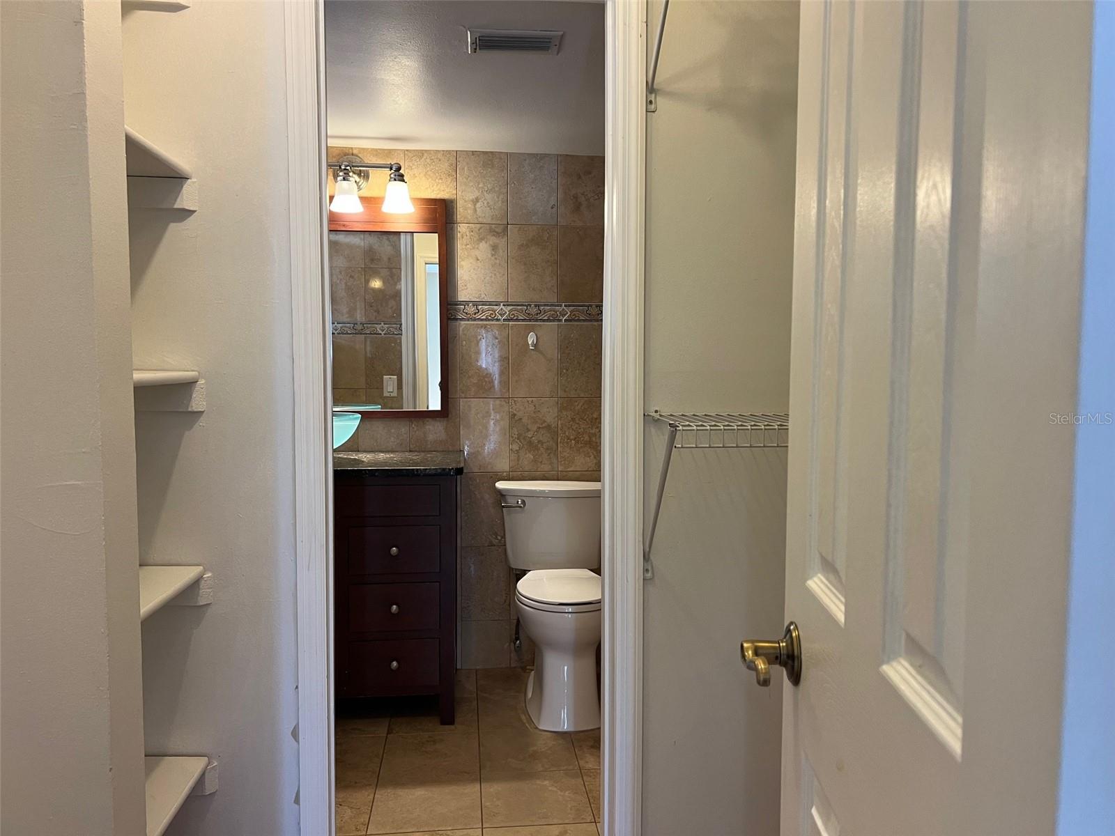 Listing photo id 11 for 2625 State Road 590  2514