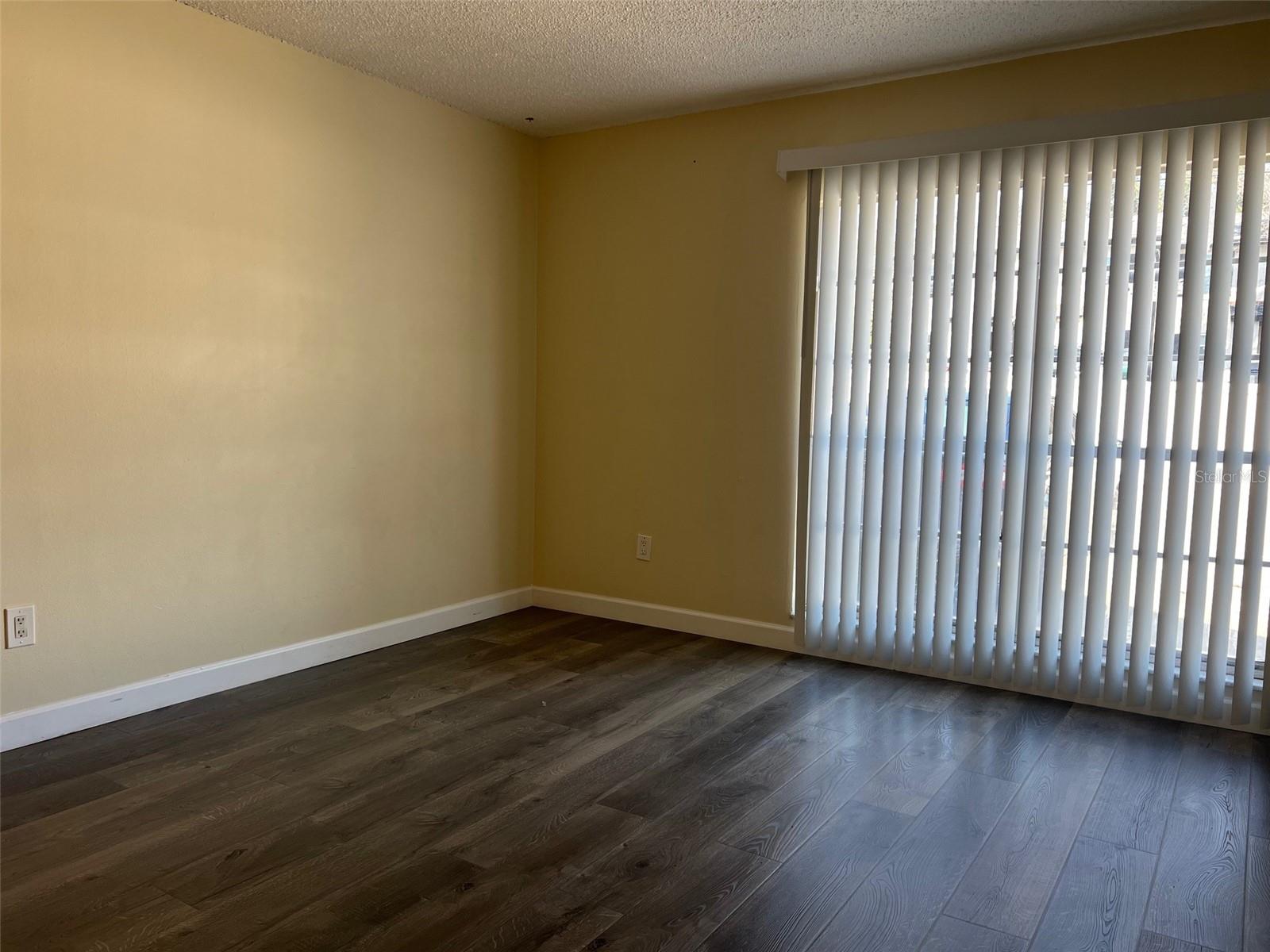 Listing photo id 12 for 2625 State Road 590  2514