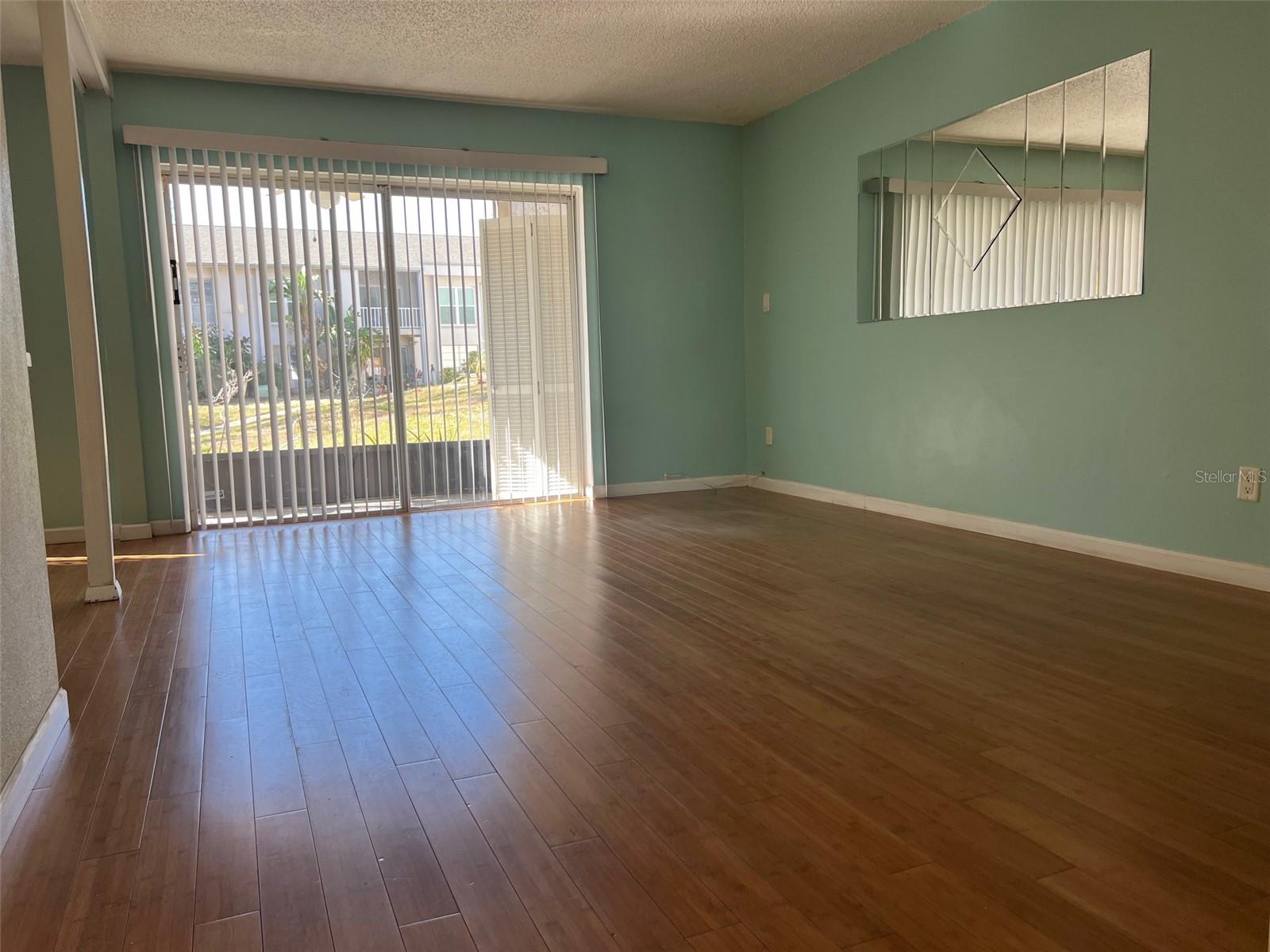 Listing photo id 0 for 2625 State Road 590  2514