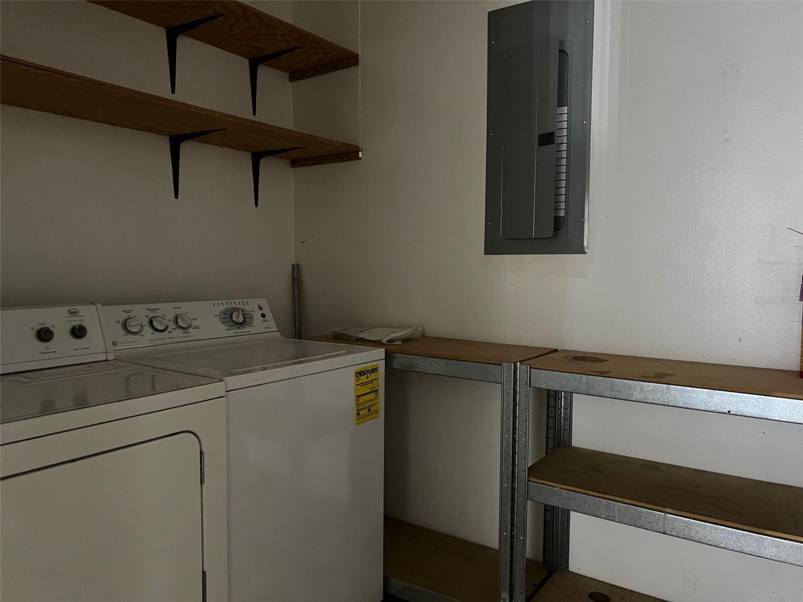 Listing photo id 18 for 2625 State Road 590  2514