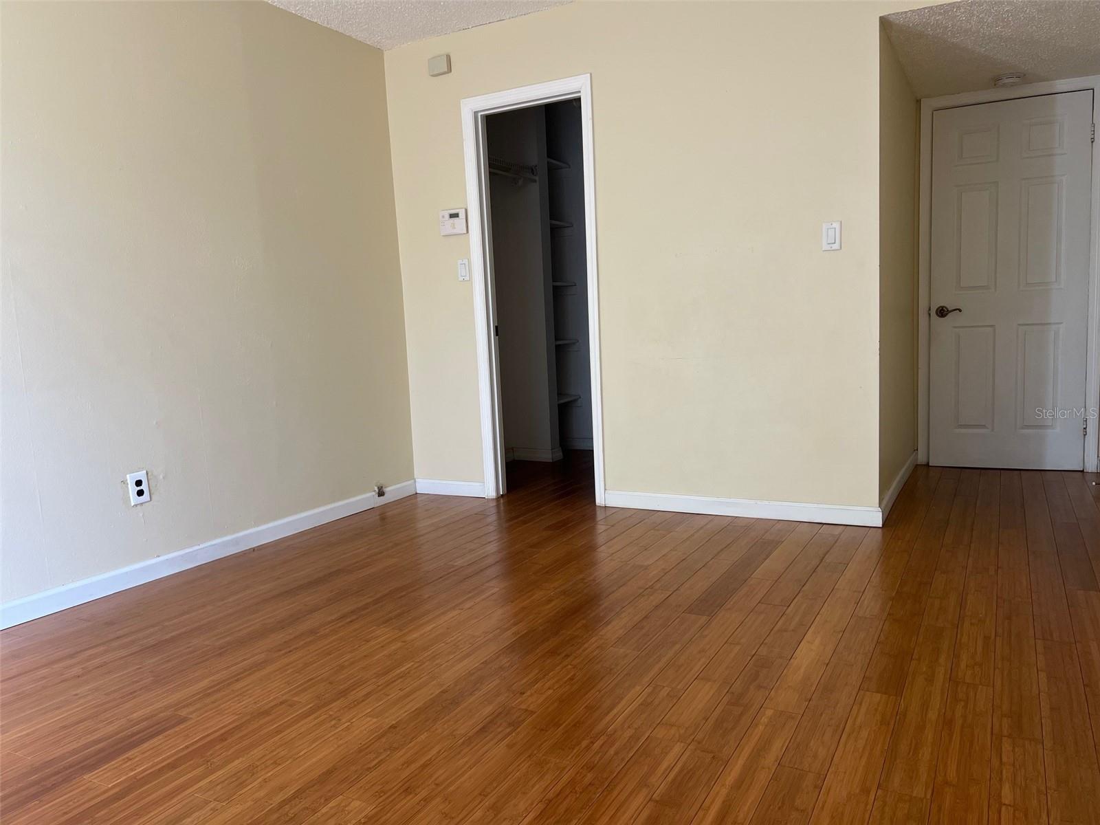 Listing photo id 6 for 2625 State Road 590  2514