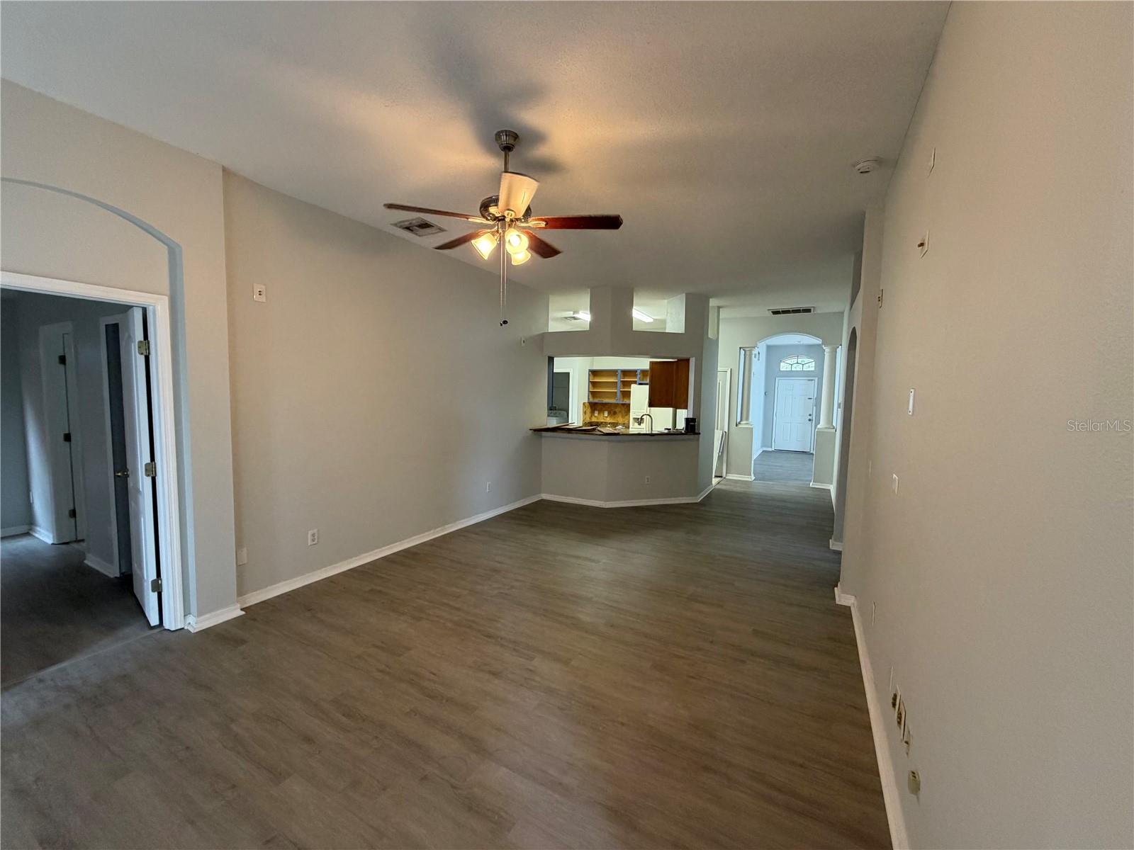 Listing photo id 8 for 8101 Water Tower Drive