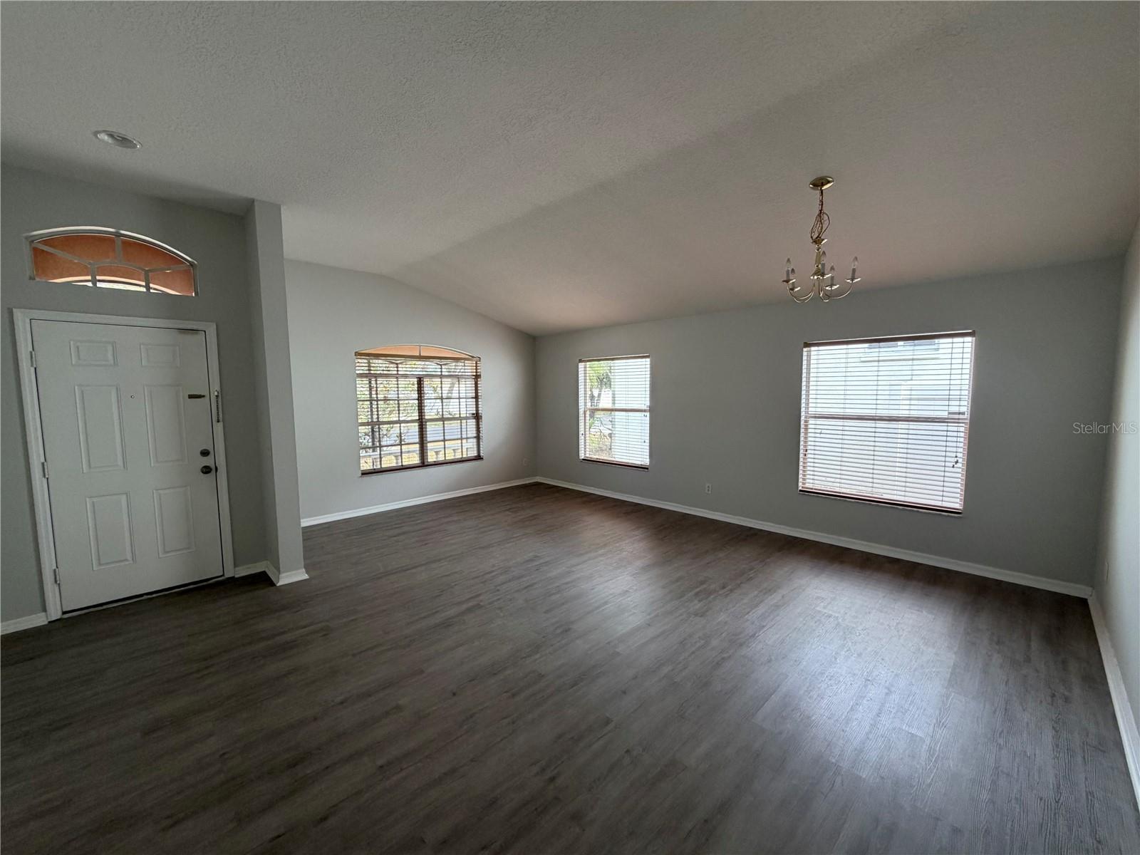 Listing photo id 0 for 8101 Water Tower Drive