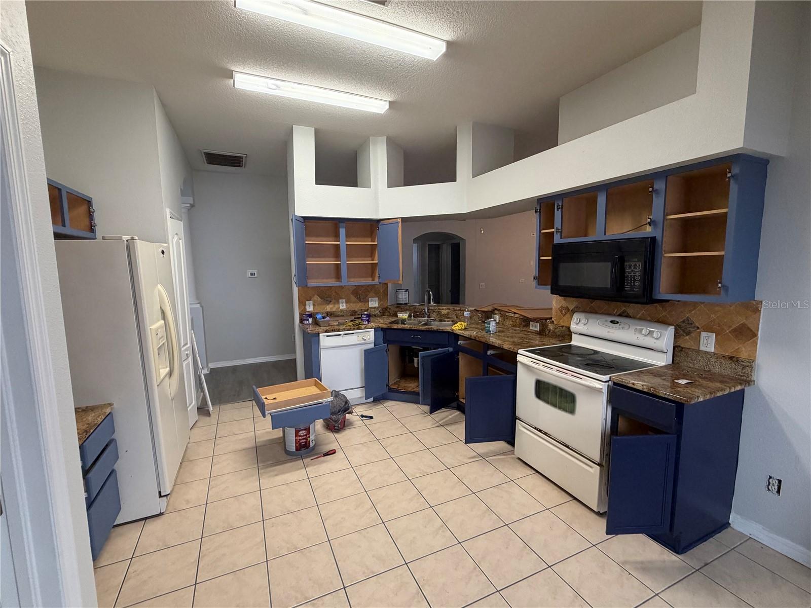 Listing photo id 1 for 8101 Water Tower Drive