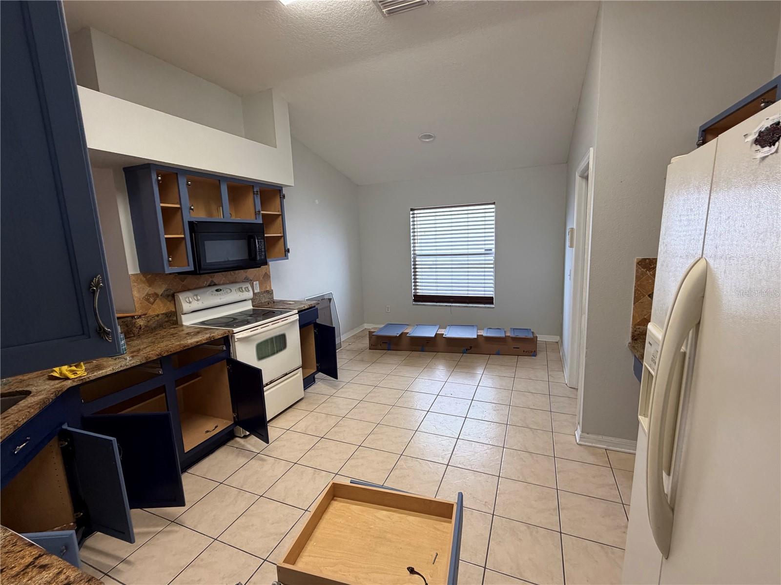 Listing photo id 2 for 8101 Water Tower Drive