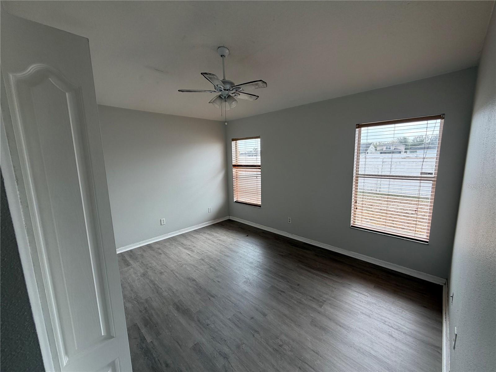 Listing photo id 3 for 8101 Water Tower Drive