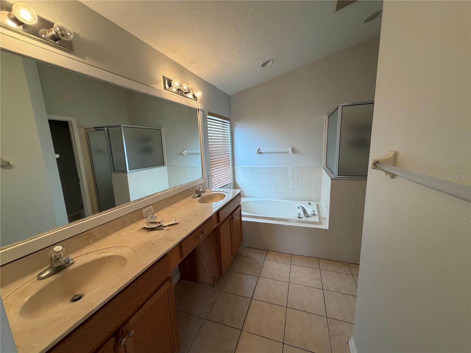 Listing photo id 4 for 8101 Water Tower Drive