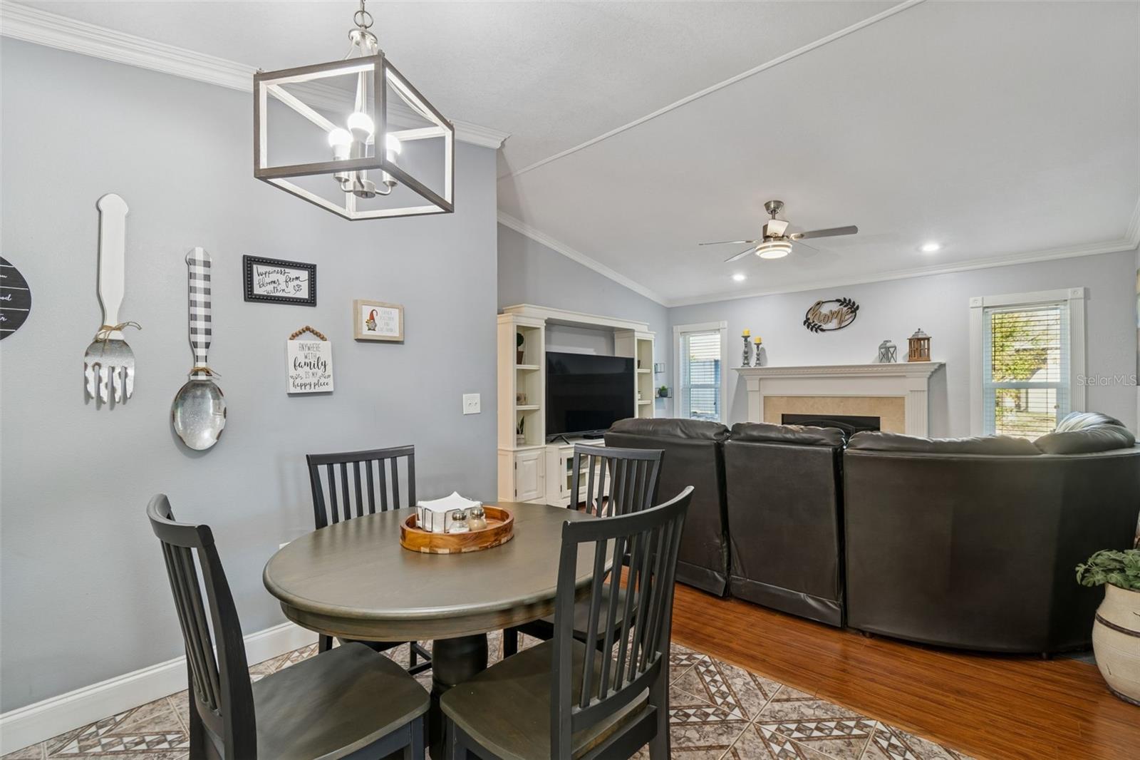 Image 14 of 72 For 1147 Ridgecrest Court