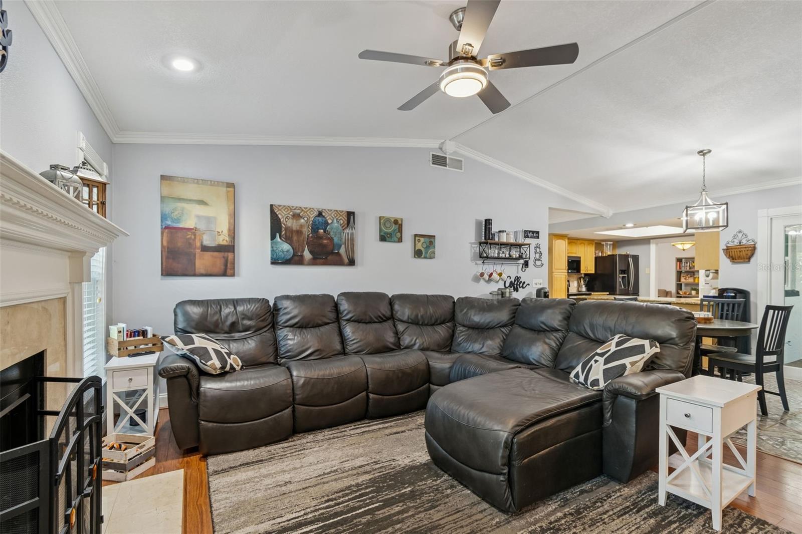 Image 15 of 72 For 1147 Ridgecrest Court